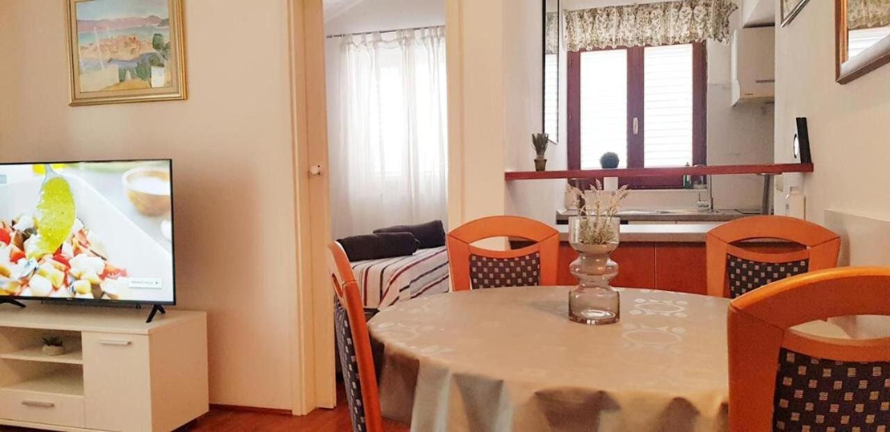 Apartments Mila Макарська Екстер'єр фото