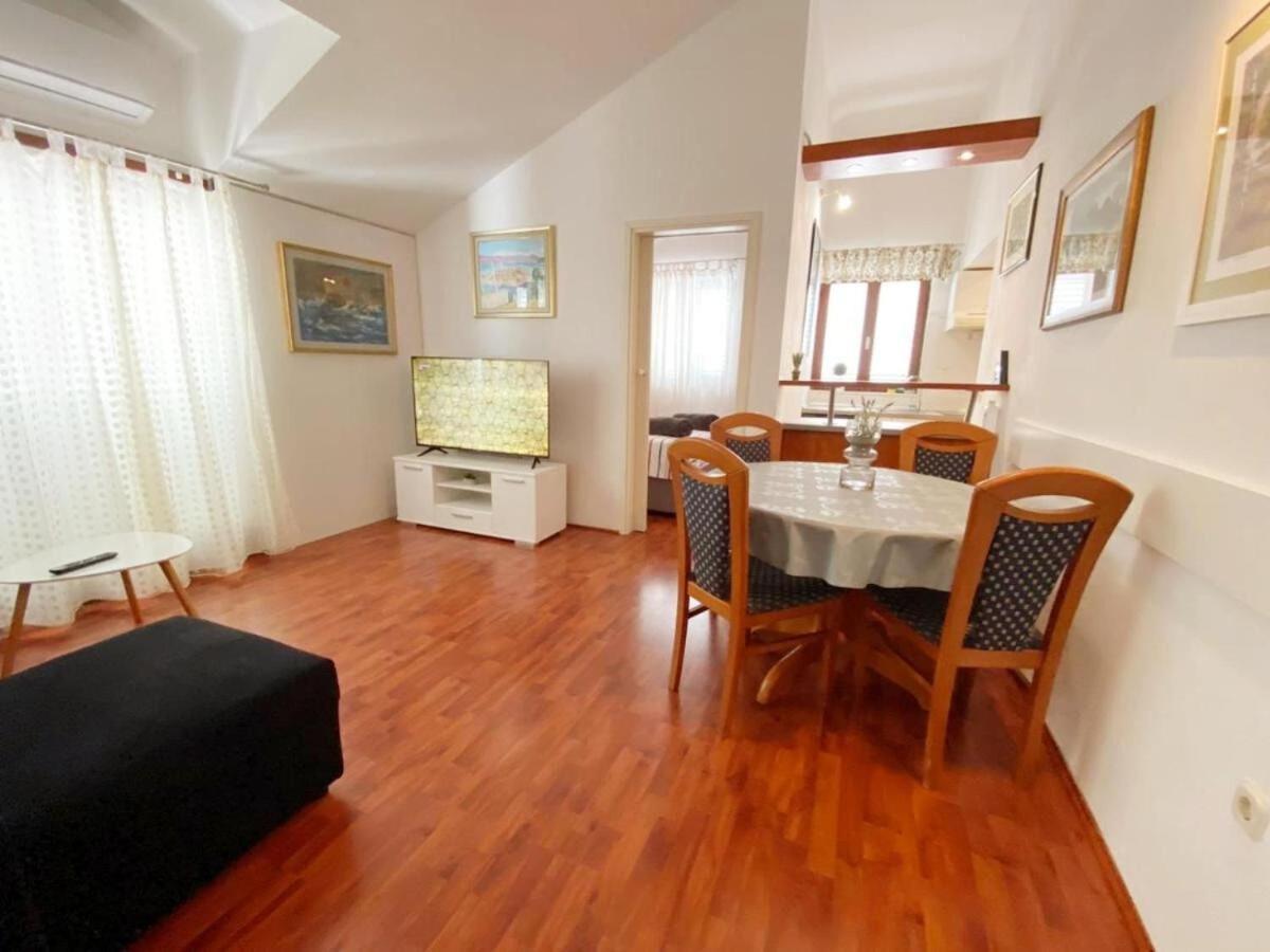 Apartments Mila Макарська Екстер'єр фото