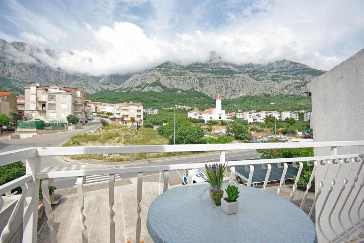 Apartments Mila Макарська Екстер'єр фото