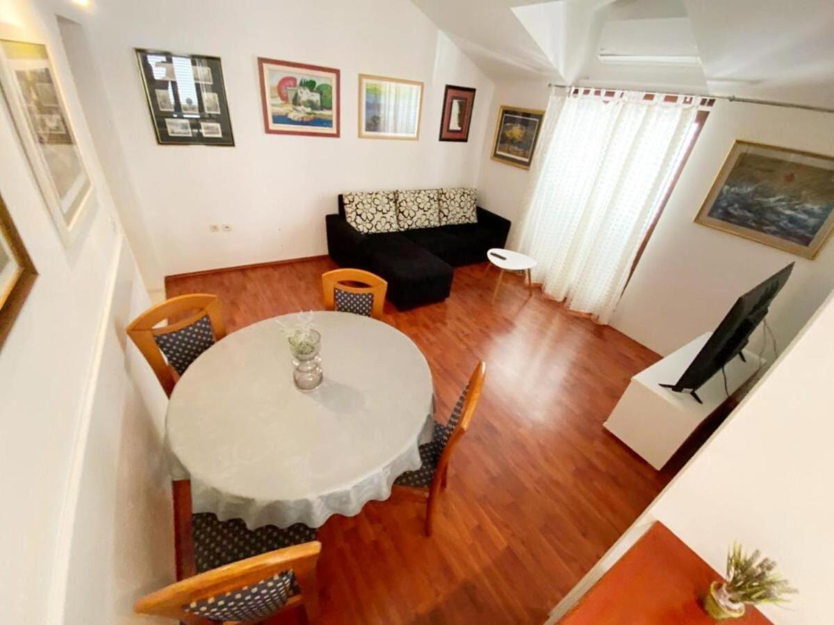 Apartments Mila Макарська Екстер'єр фото